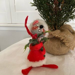 Annalee 1965 Vintage mouse with holly